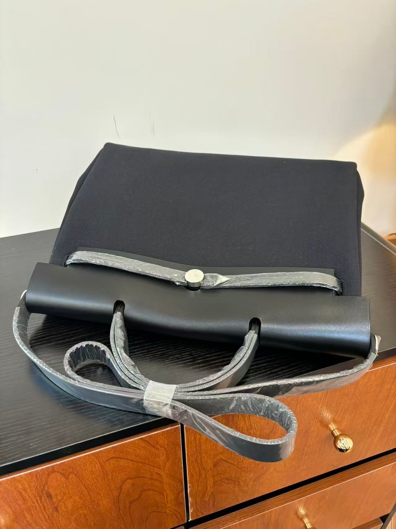 BLACK CALFSKIN CANVAS BAG 39 HANDBAG