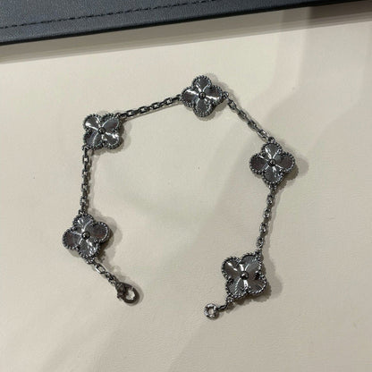 [AURORA]CLOVER 5 MOTIF BLACK BRACELET