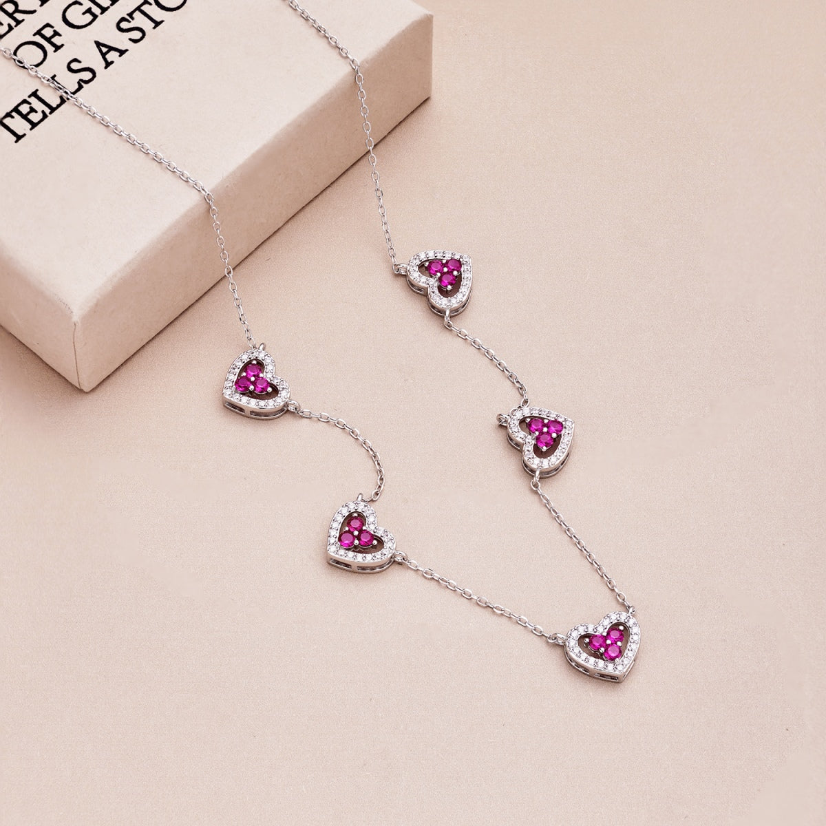 [Baslove]Sparkling Five Heart Necklace