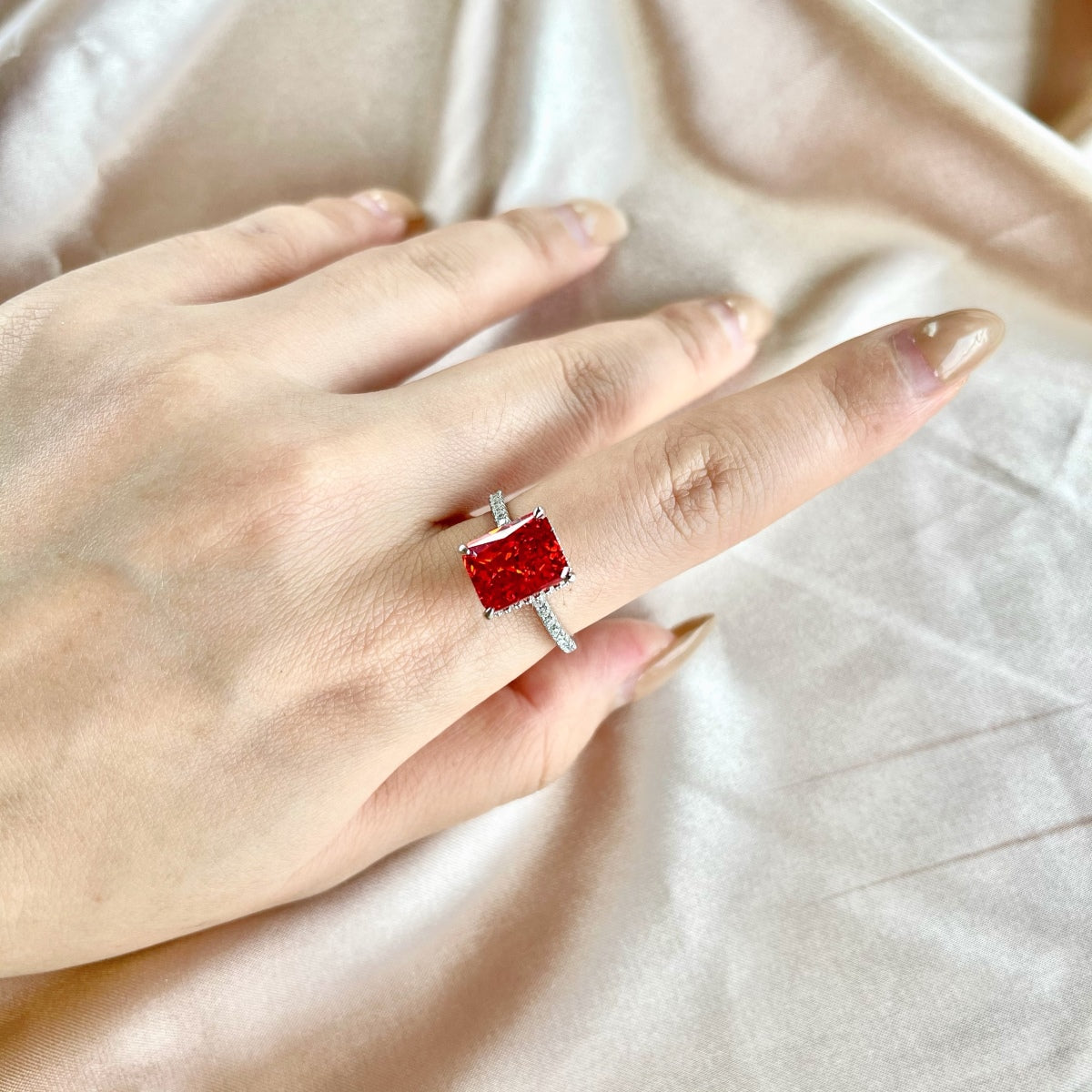 [AURORA]4,0 Karat Luxuriöser Verlobungsring