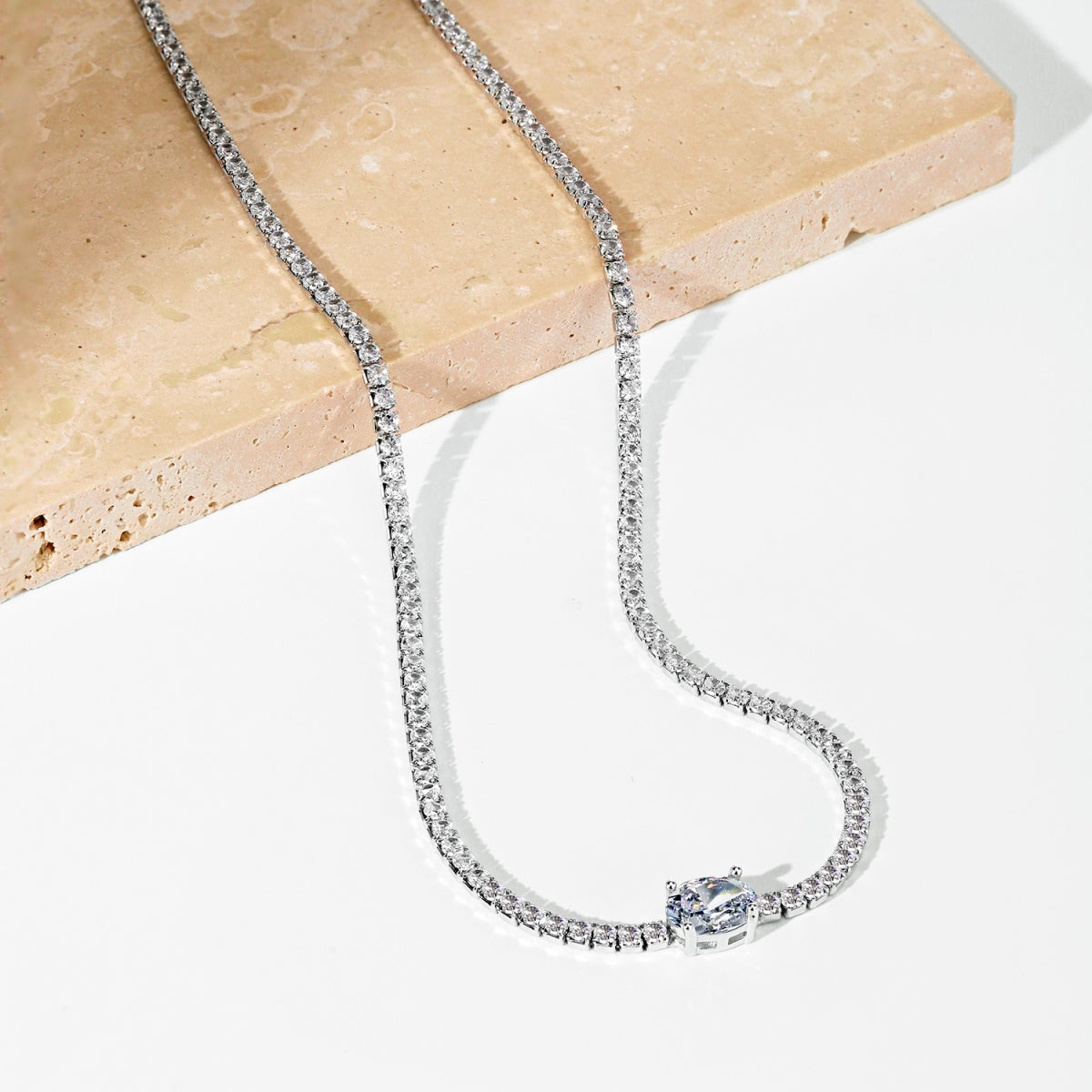 [Baslove]1.0 Carat Shining Oval Cut Necklace