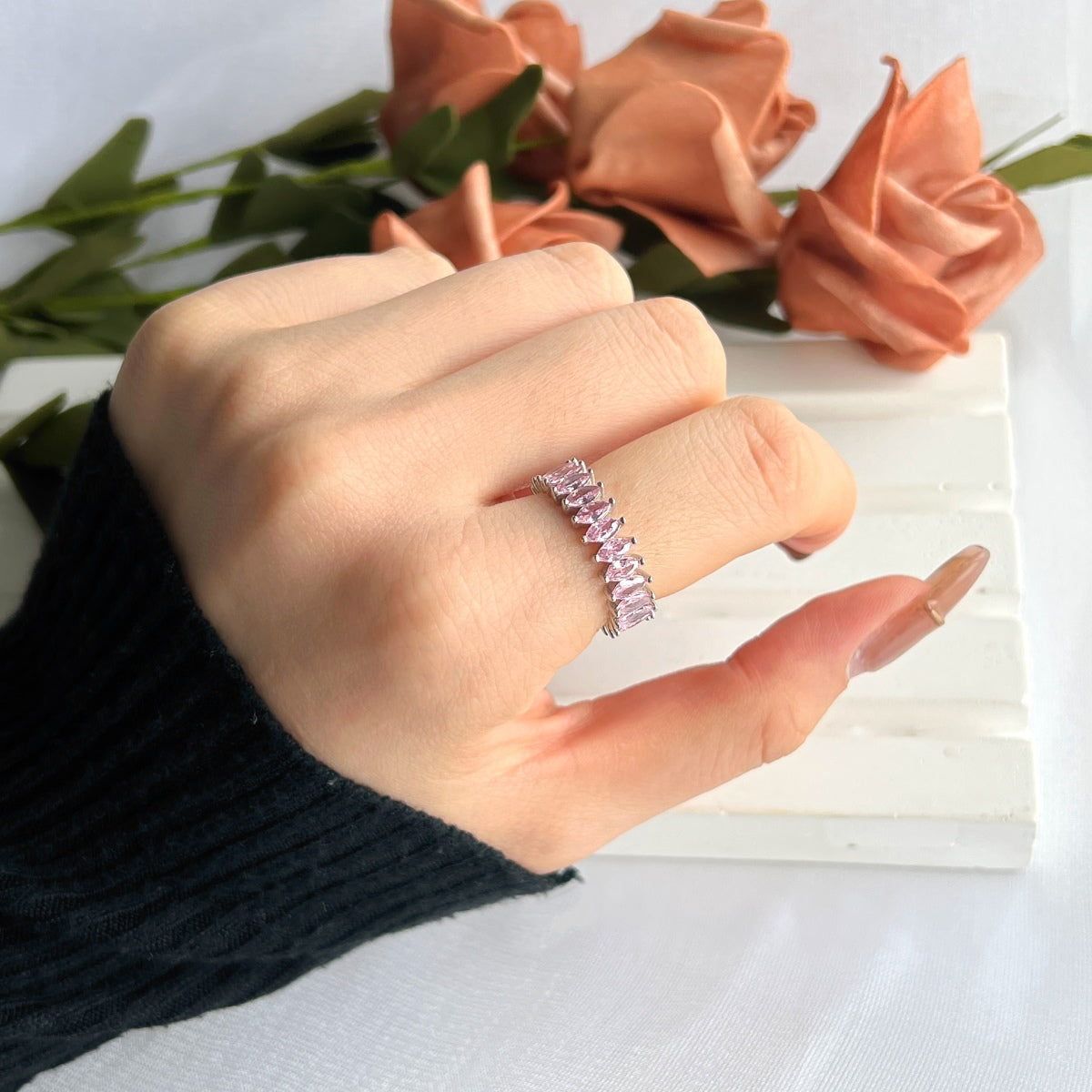 [AURORA]Gorgeous Marquise Cut Tennis Ring