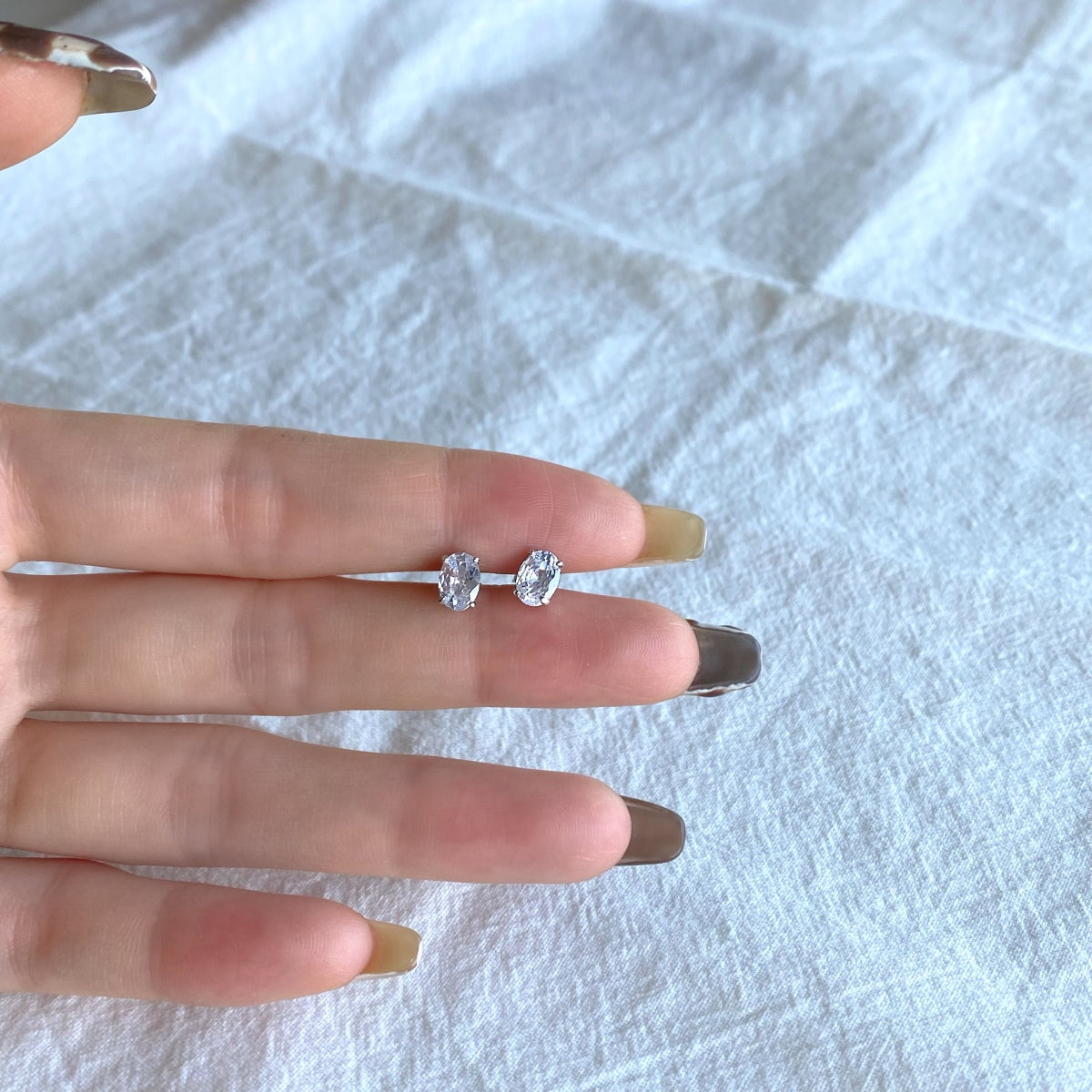 [AURORA]Oval Classic Dignified Elegant Earrings