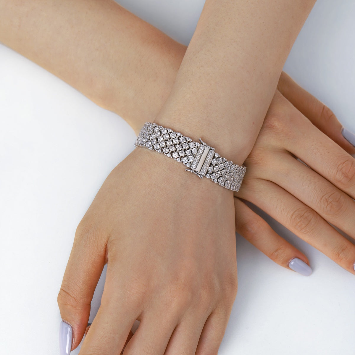 [AURORA] Verziertes, elegantes Party-Armband im Rundschliff