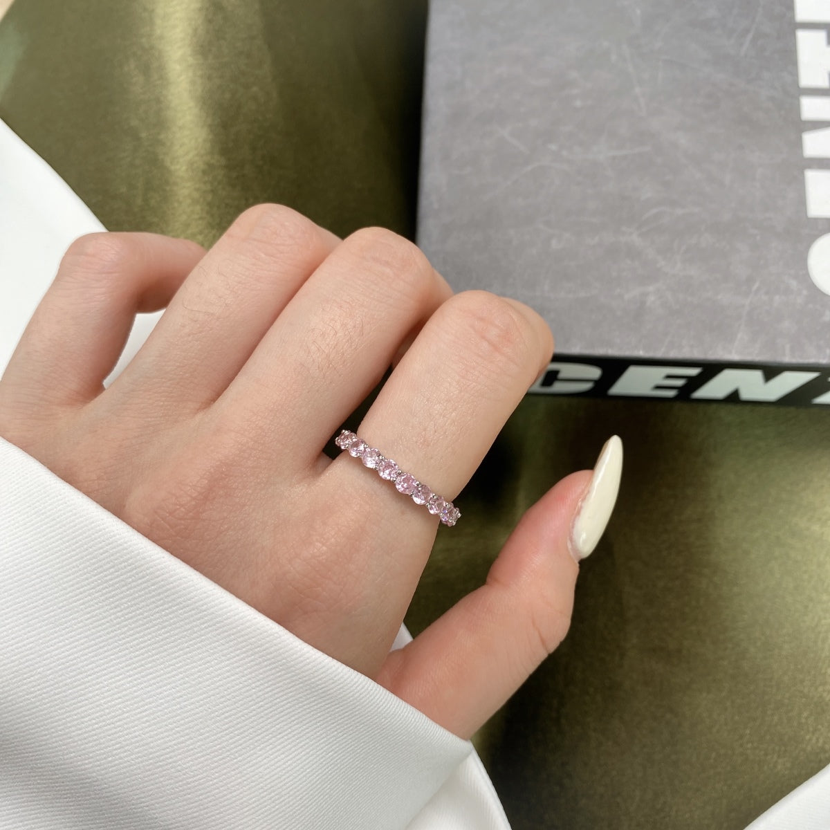 [Baslove]Sparkling Round Cut Tennis Ring