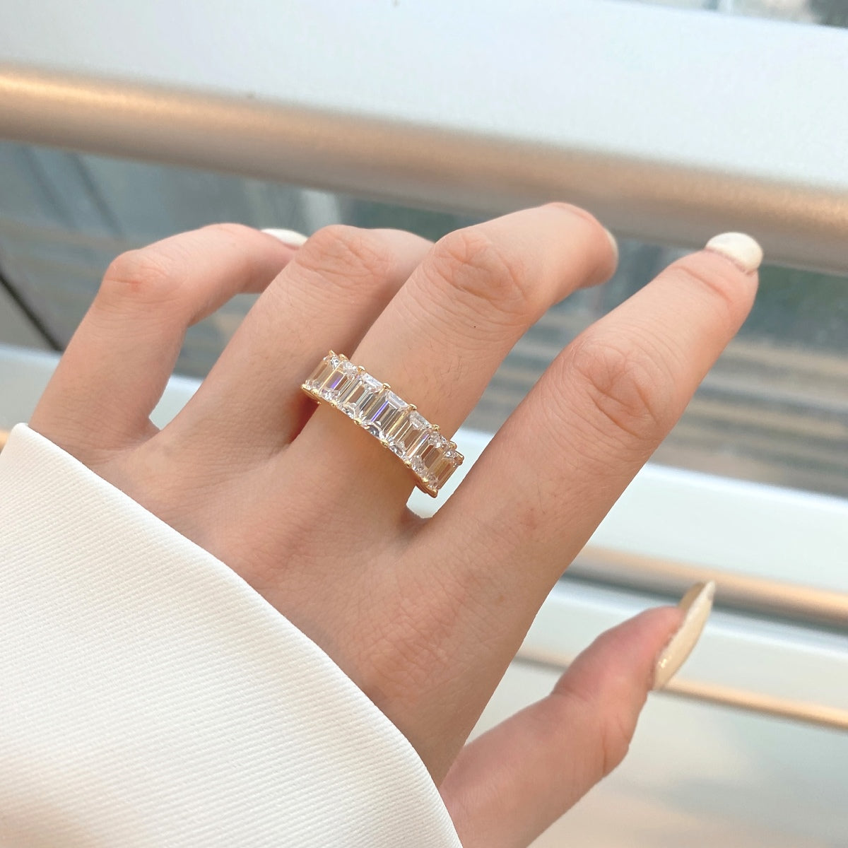 [Baslove]0.75 Carat Elegant Emerald Cut Tennis Ring