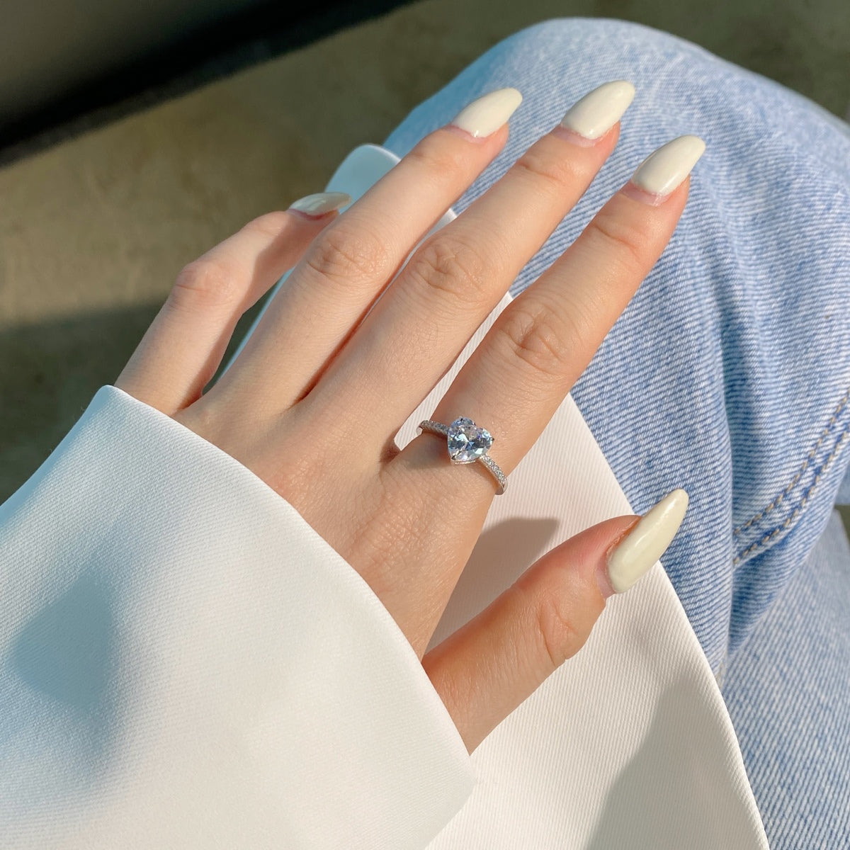 [Baslove]2.0 Carat Dazzling Lustrous Heart Cut Lover Ring