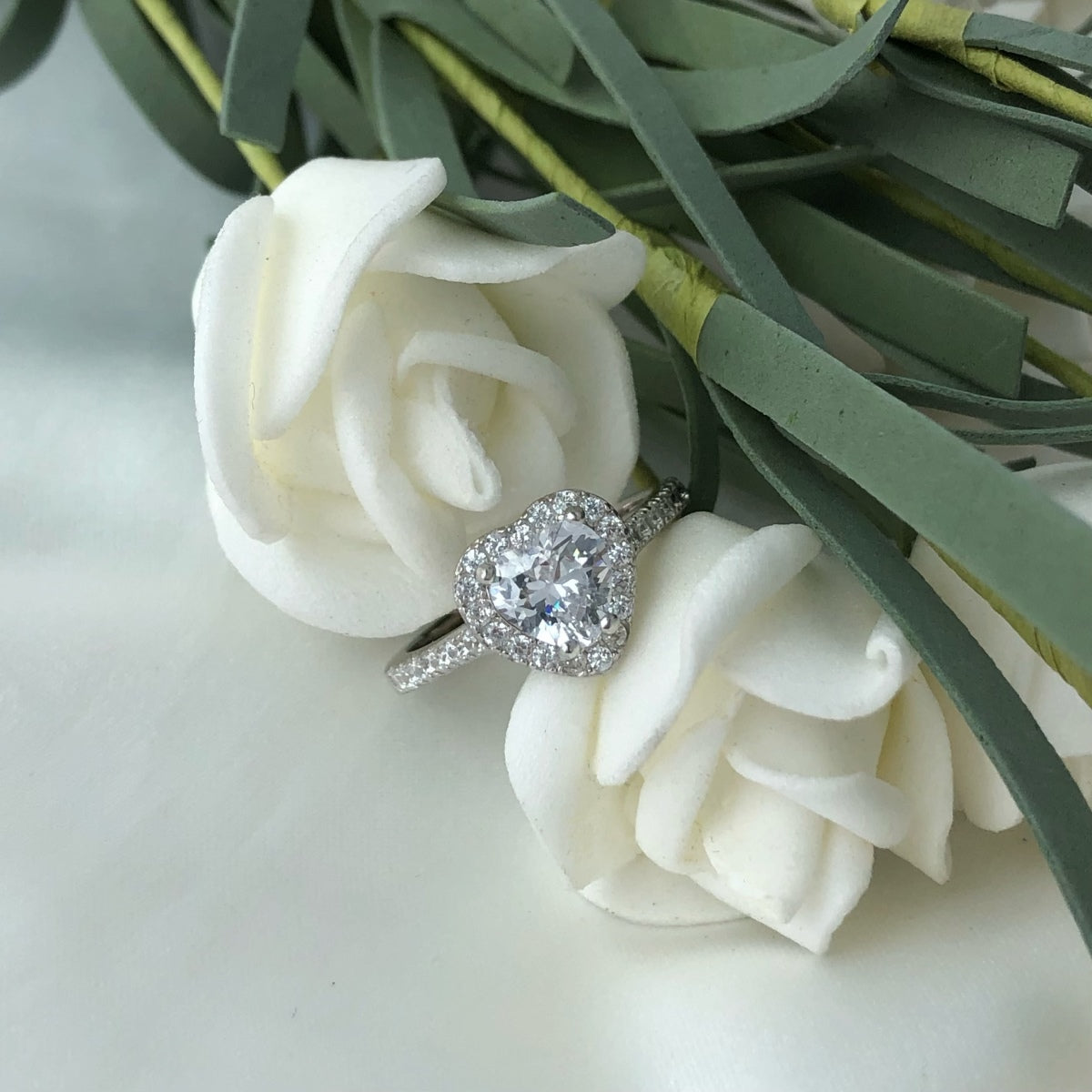 [Baslove]Eternity Splashy Romantic Heart Shape Lover Ring