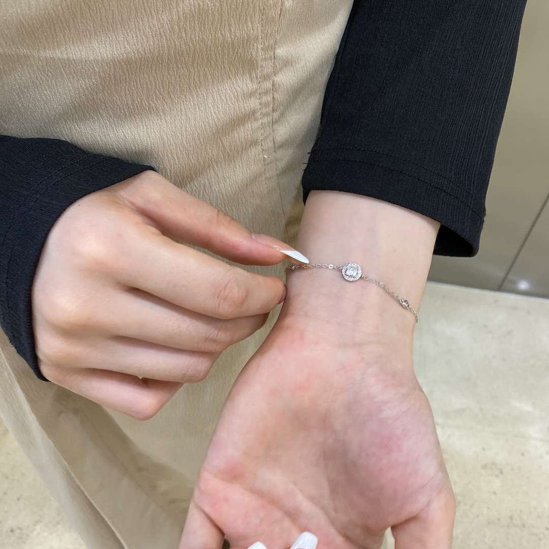 [AURORA]Dazzling Round Cut Shape Bracelet