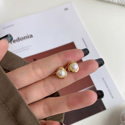 [AURORA]繊細なブレッドパールピアス