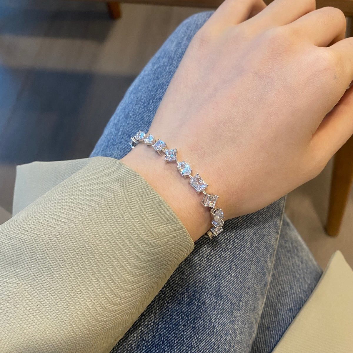 [AURORA]ユニークで精巧なマルチカットデイリーブレスレット