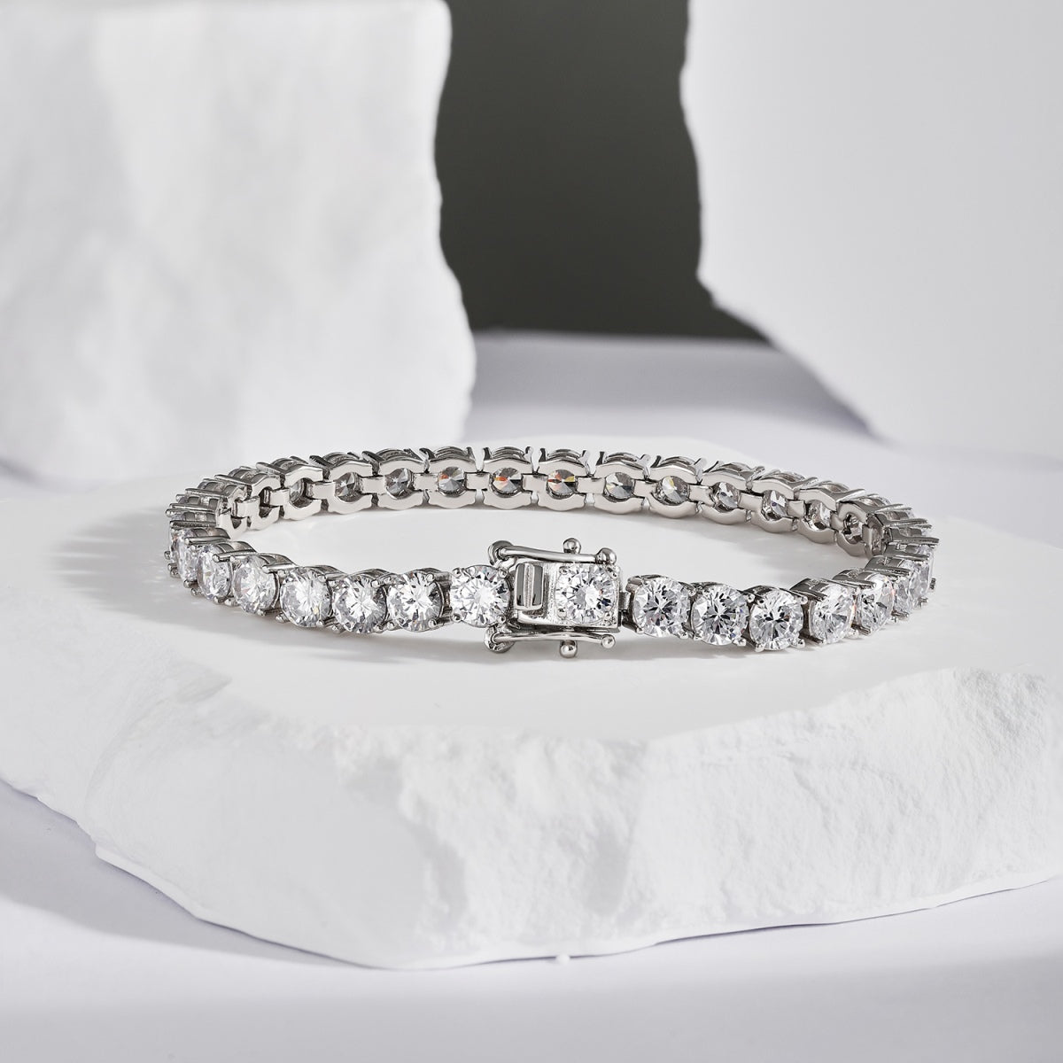 [Baslove]Ornate Sparkling Round Cut Wedding Bracelet