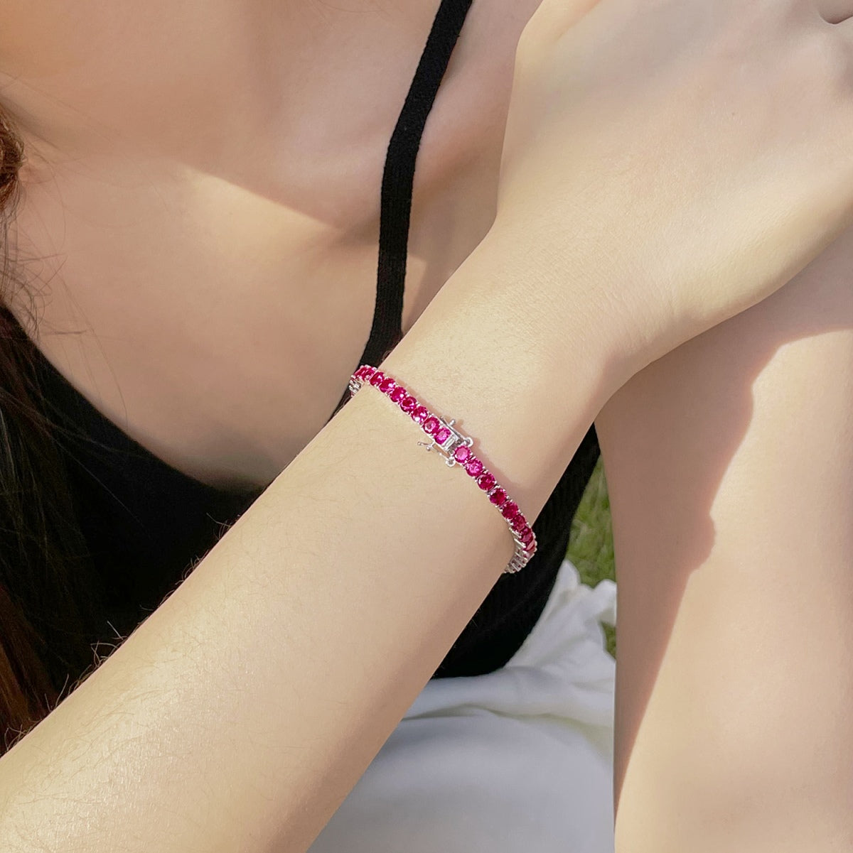 [AURORA] Strahlend buntes Party-Armband im Rundschliff