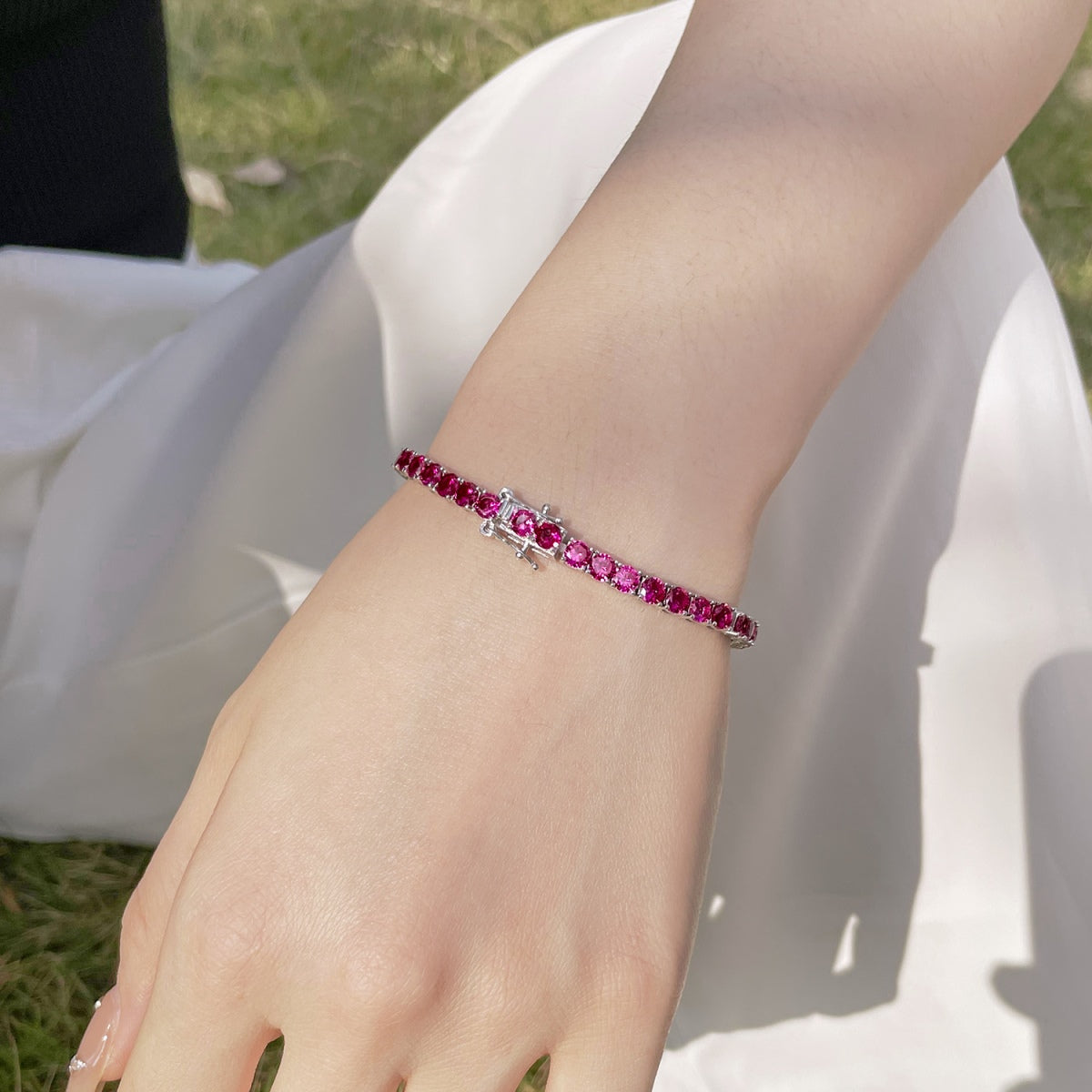 [AURORA] Strahlend buntes Party-Armband im Rundschliff