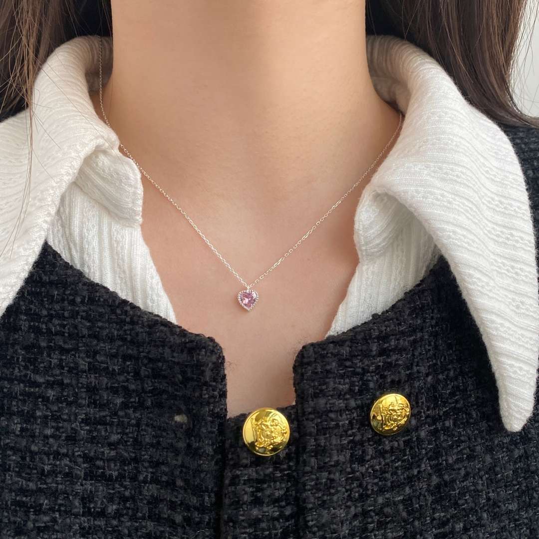 [Baslove]Ornate Heart Shape Necklace