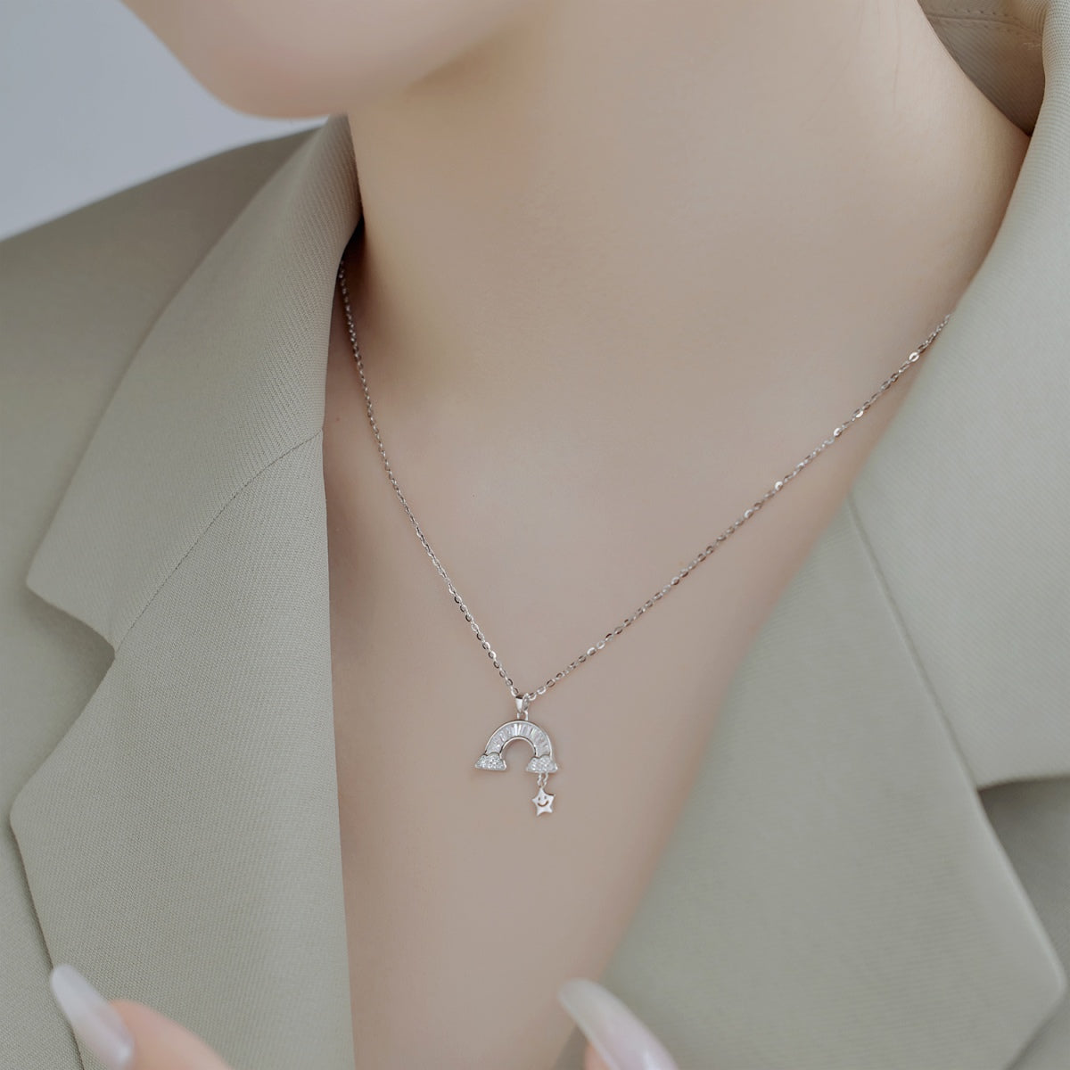 [AURORA]個性的なレインボースターネックレス