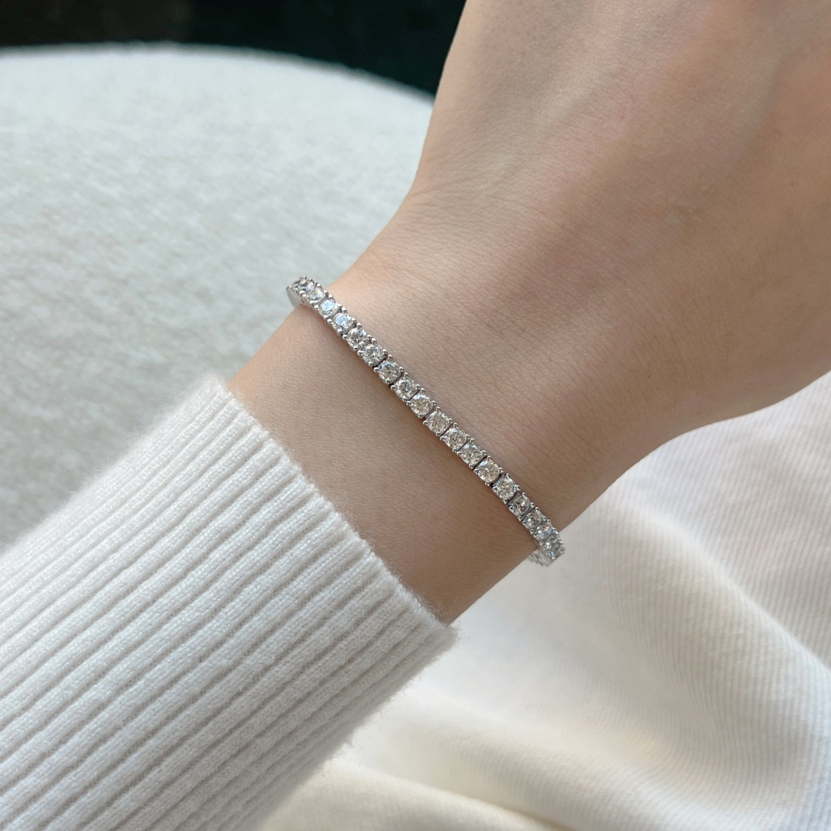 [Baslove]Dainty Charming Round Cut Tennis Bracelet