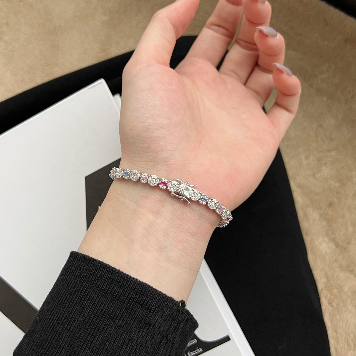 [AURORA]まばゆい輝きのマルチカットデイリーブレスレット