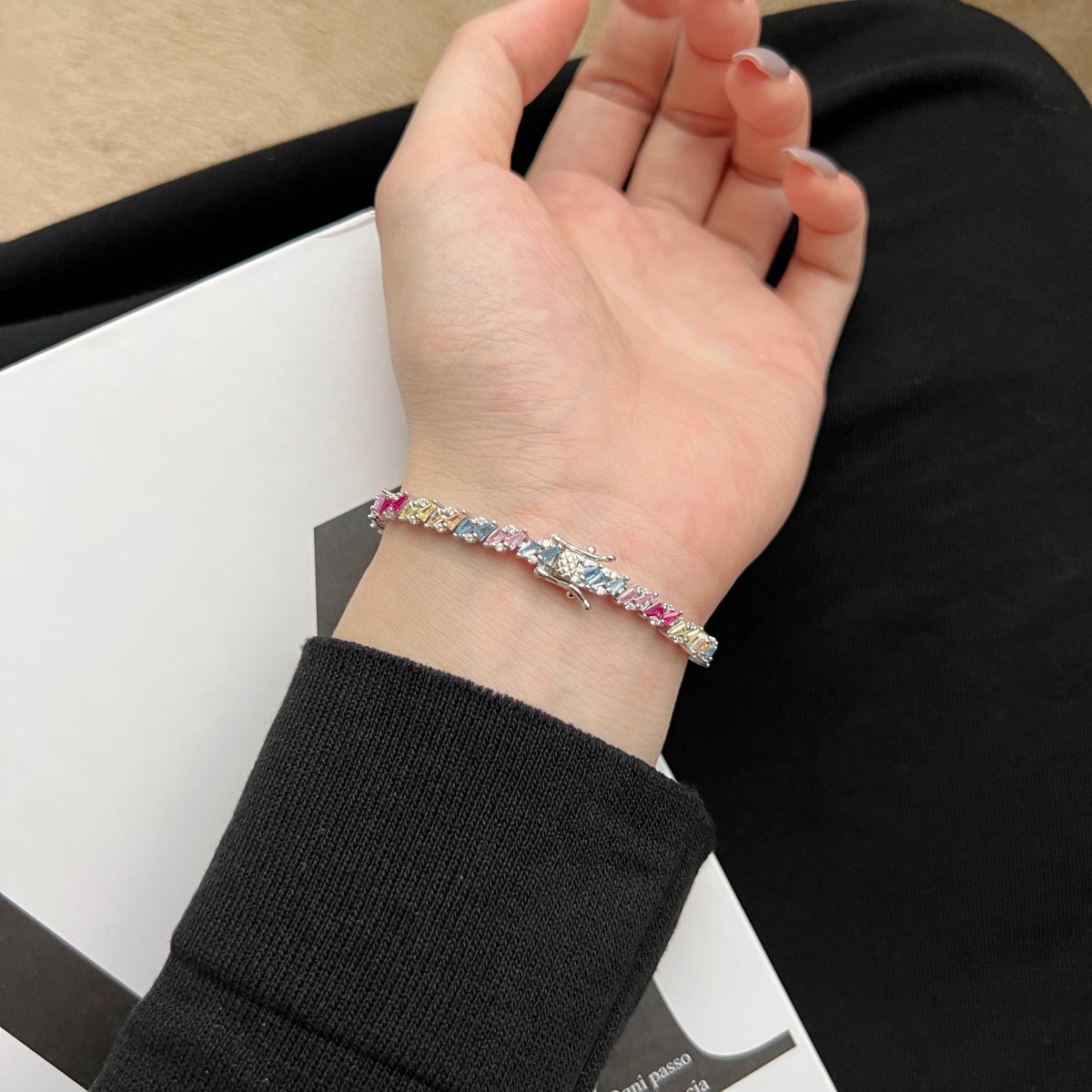 [AURORA]華やかな輝きのマルチカットパーティーブレスレット