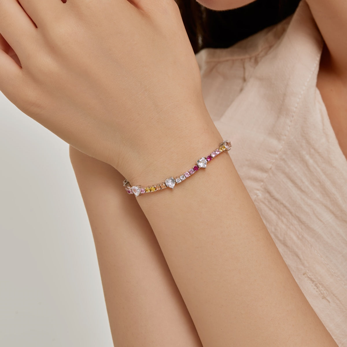 [AURORA]ロマンティックハートシェイプラウンドカットラバーブレスレット