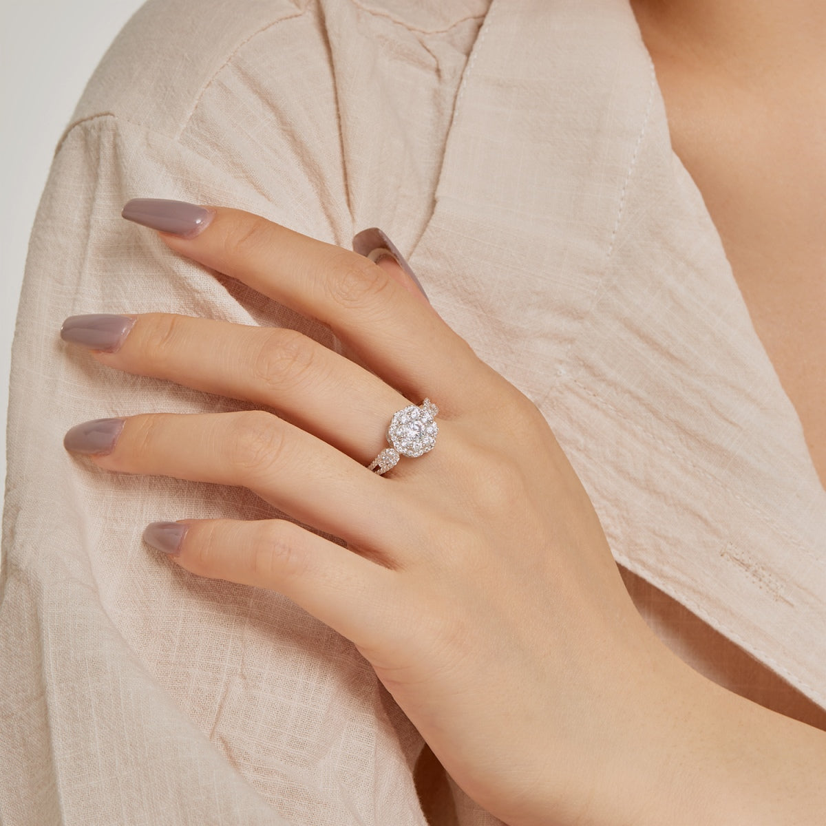[AURORA]繊細でカラフルなラウンドカットフラワーシェイプの結婚指輪
