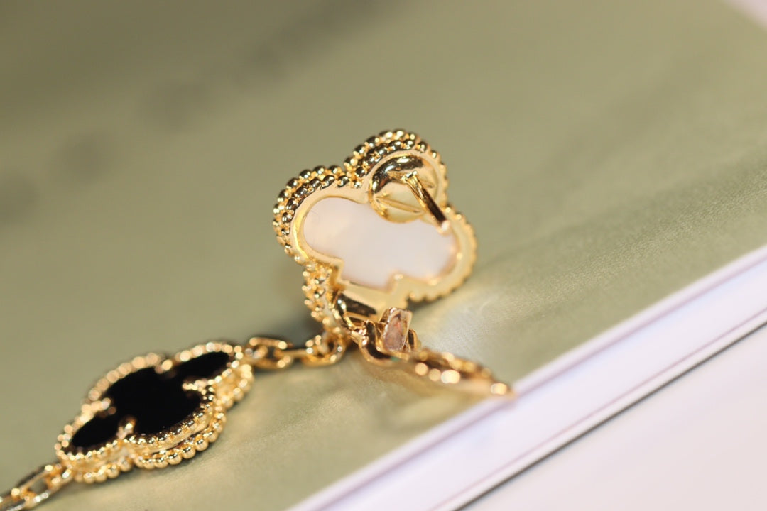 [Baslove]CLOVER EARRINGS GOLD ONYX MOP 3 MOTIF