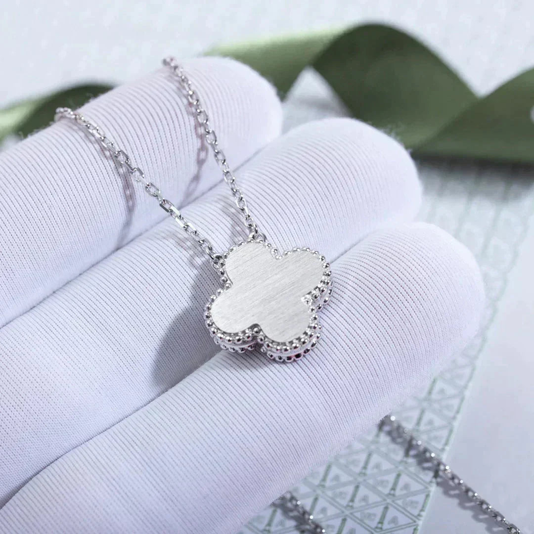 [Baslove]CLOVER  15MM DIAMOND LASER NECKLACE SILVER