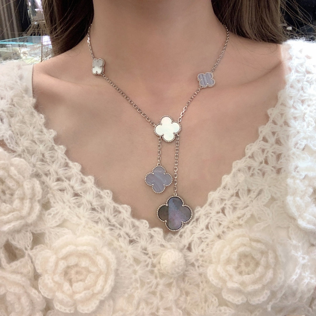 [Baslove]CLOVER MOP CHALCEDONY NECKLACE SILVER 6 MOTIF