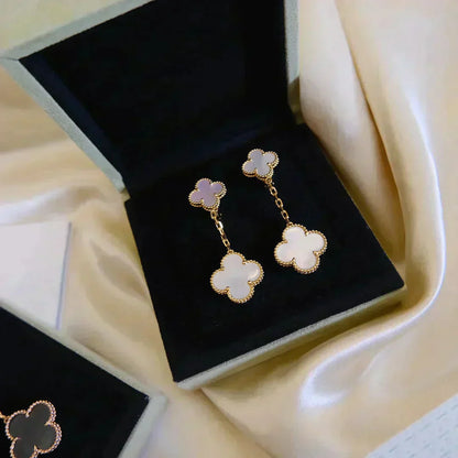 [Baslove]CLOVER 2 MOTIF WHITE MOP EARRINGS