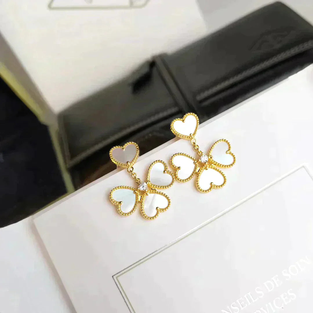 [Baslove]CLOVER SWEET WHITE MOP EARRINGS