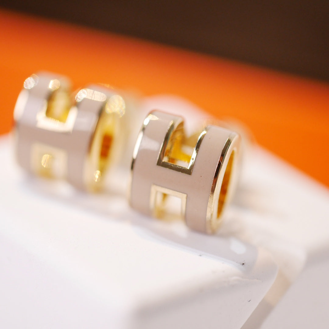 [Baslove]MINI POP H GOLD EARRINGS GREY