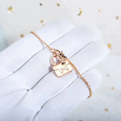 [Baslove]AMULETTE PEDANT ROSE GOLD NECKLACE