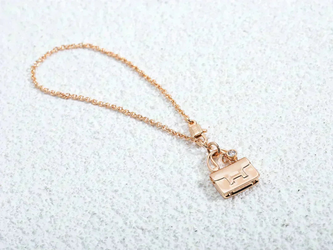 [Baslove]AMULETTE PEDANT ROSE GOLD NECKLACE