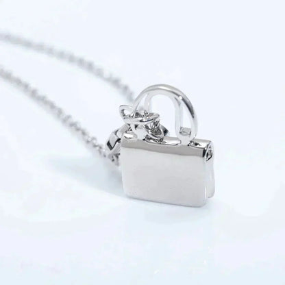 [Baslove]AMULETTE PEDANT SILVER NECKLACE