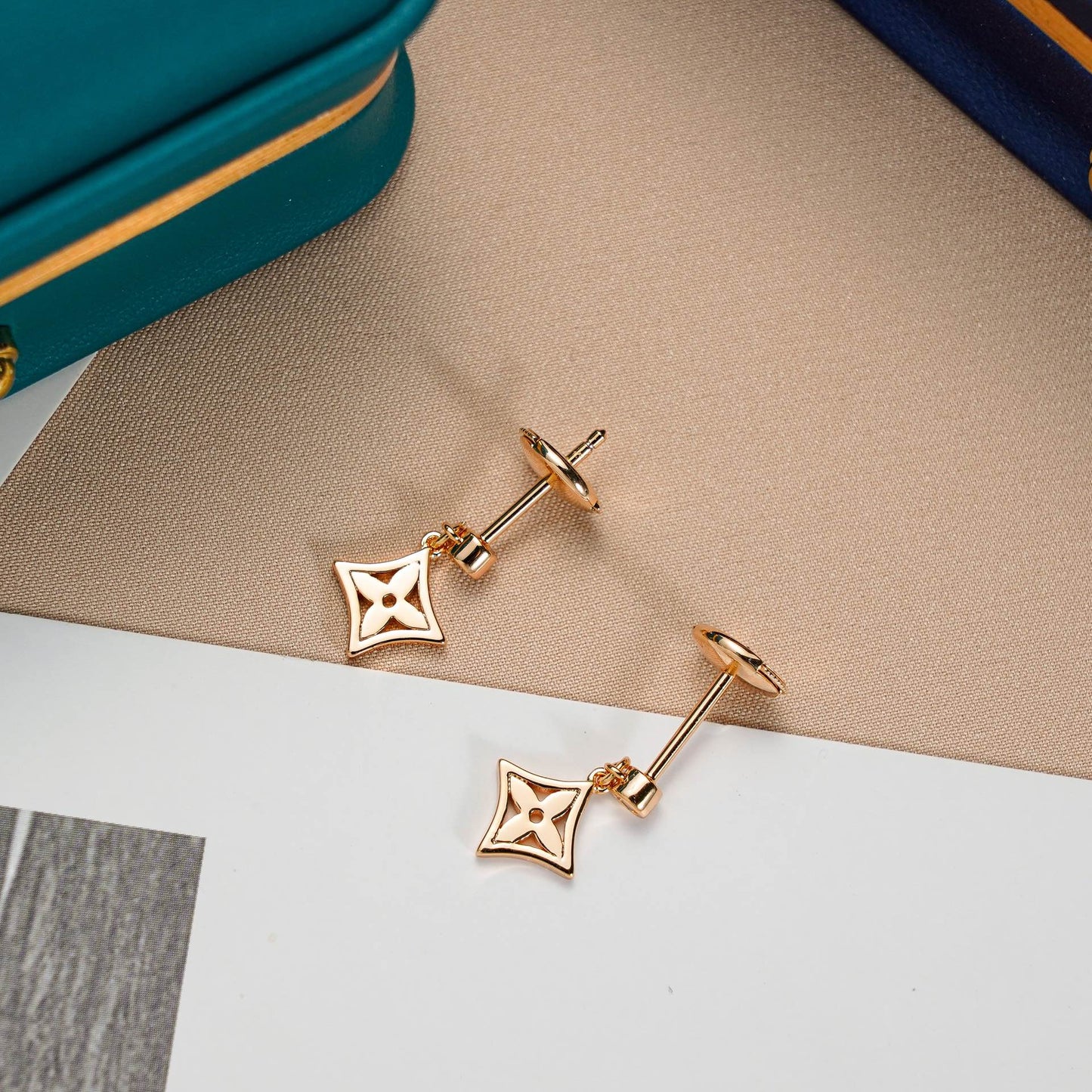 [Baslove]STAR EARRINGS GOLD