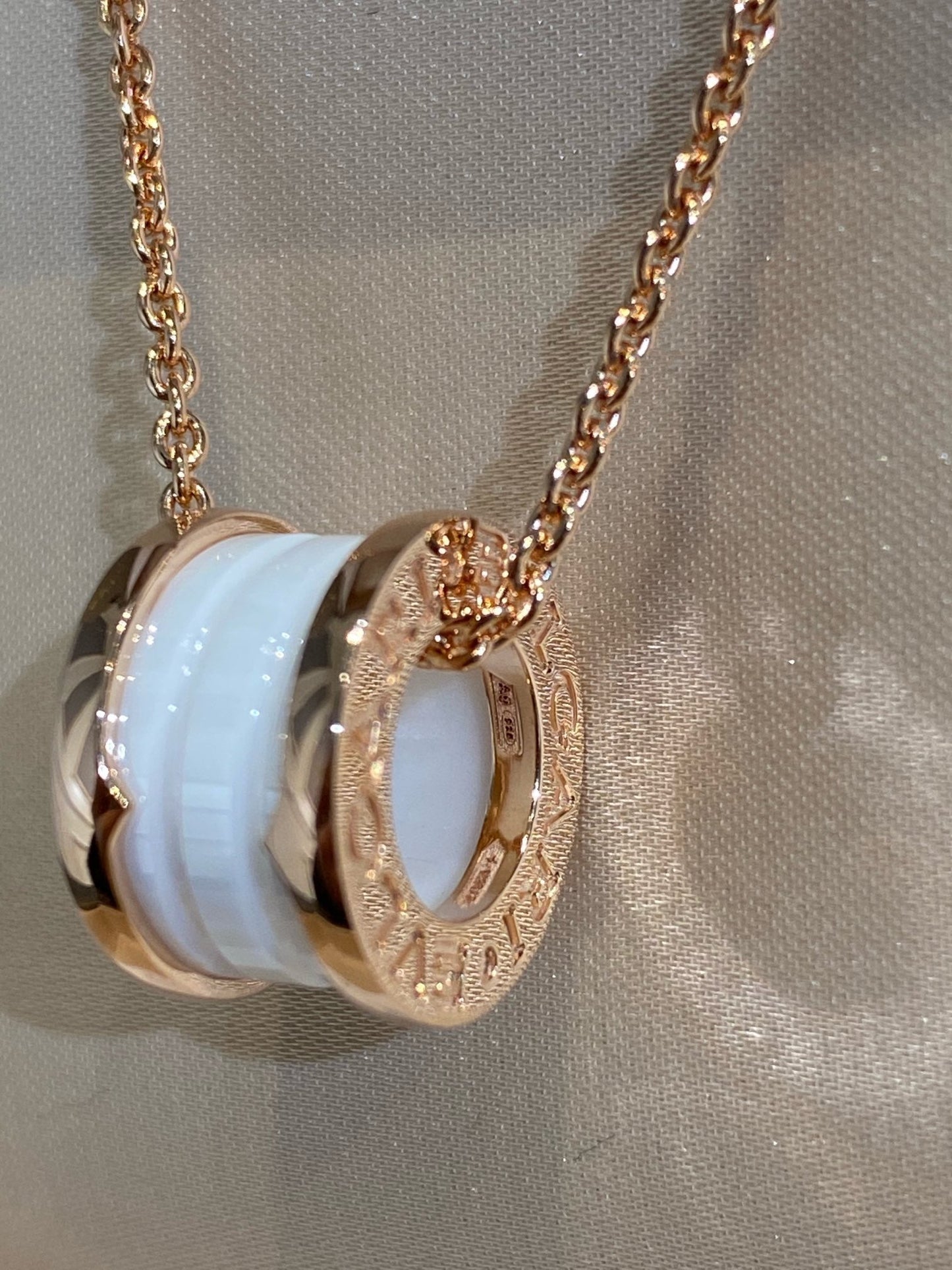 [Baslove]ZERO 1 WHITE CERAMIC PINK GOLD NECKLACE