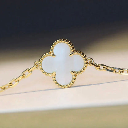 [Baslove]CLOVER 20 MOTIFS WHITE MOP NECKLACE