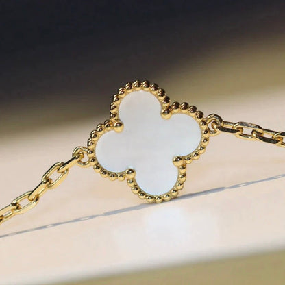 [Baslove]CLOVER 20 MOTIFS WHITE MOP NECKLACE