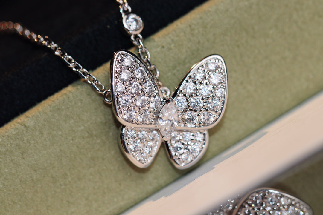 [Baslove]BUTTERFLY DIAMOND NECKLACE