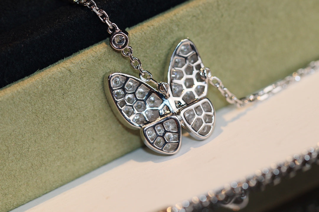 [Baslove]BUTTERFLY DIAMOND NECKLACE