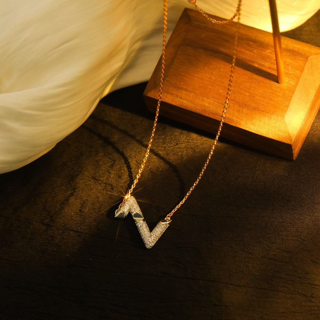 [Baslove]VOLT SILVER DIAMOND PEDANT NECKLACE