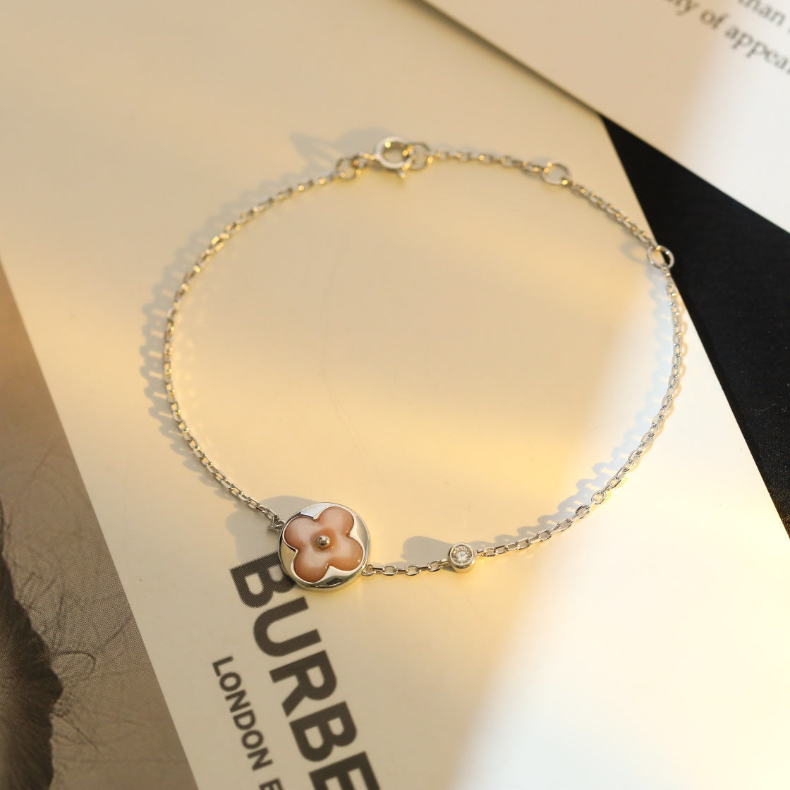 [Baslove]Armband mit Sonnenmotiv, rosa Perlmutt, Silber