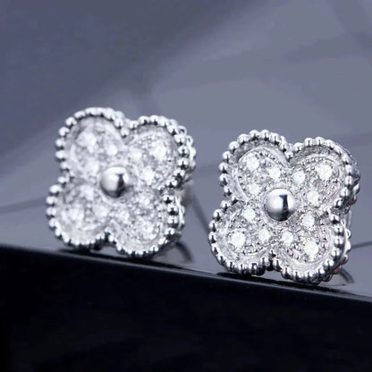 [Baslove]CLOVER 1 MOTIFS DIAMOND STUD EARRINGS SILVER