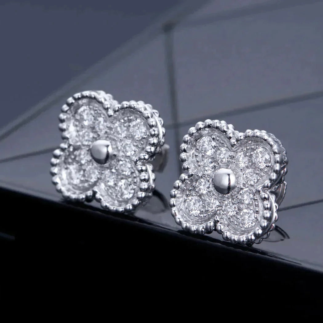 [Baslove]CLOVER 1 MOTIFS DIAMOND STUD EARRINGS SILVER