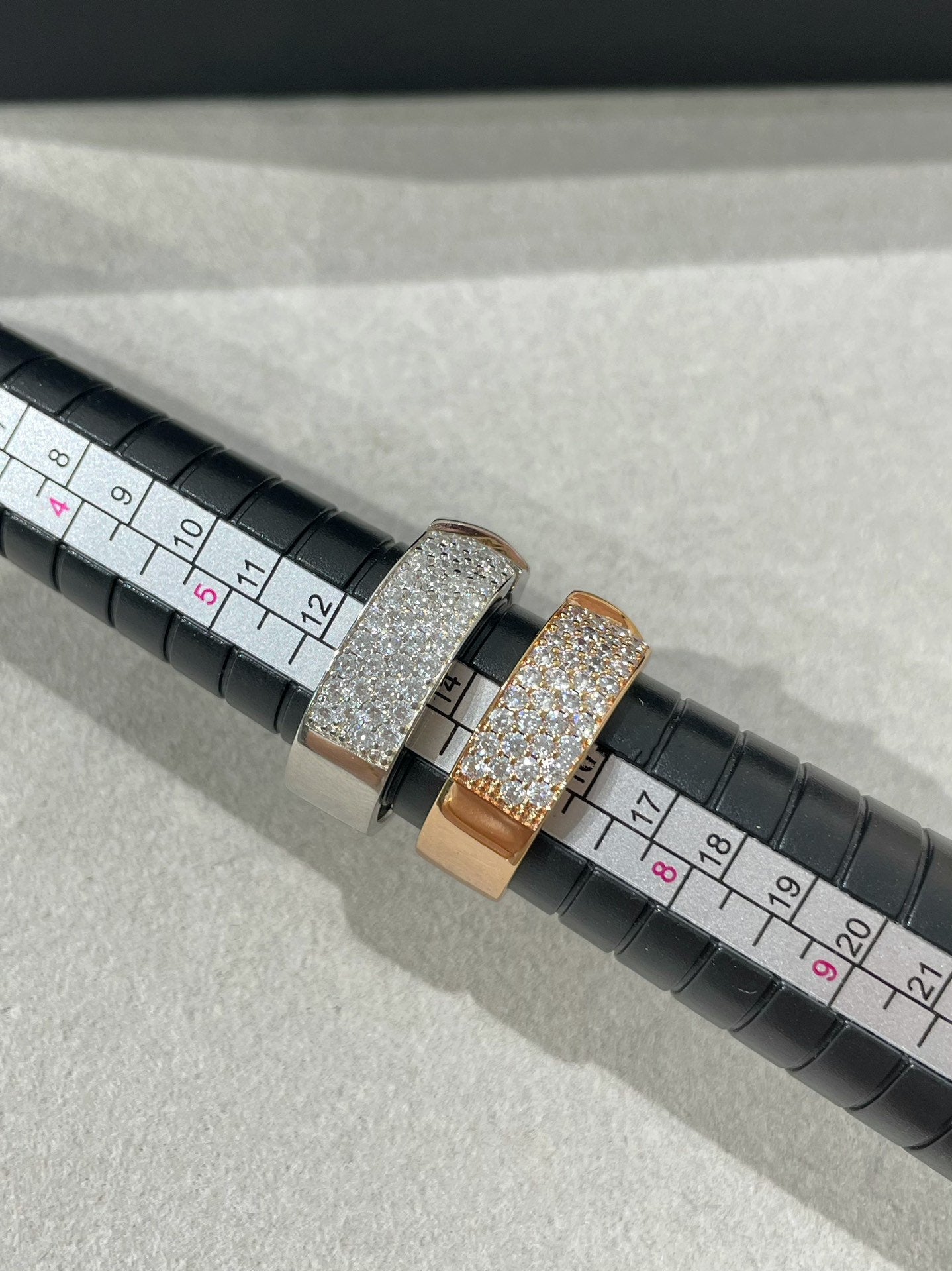 [Baslove]LIENS EVIDENCE PINK GOLD DIAMOND PAVED RING