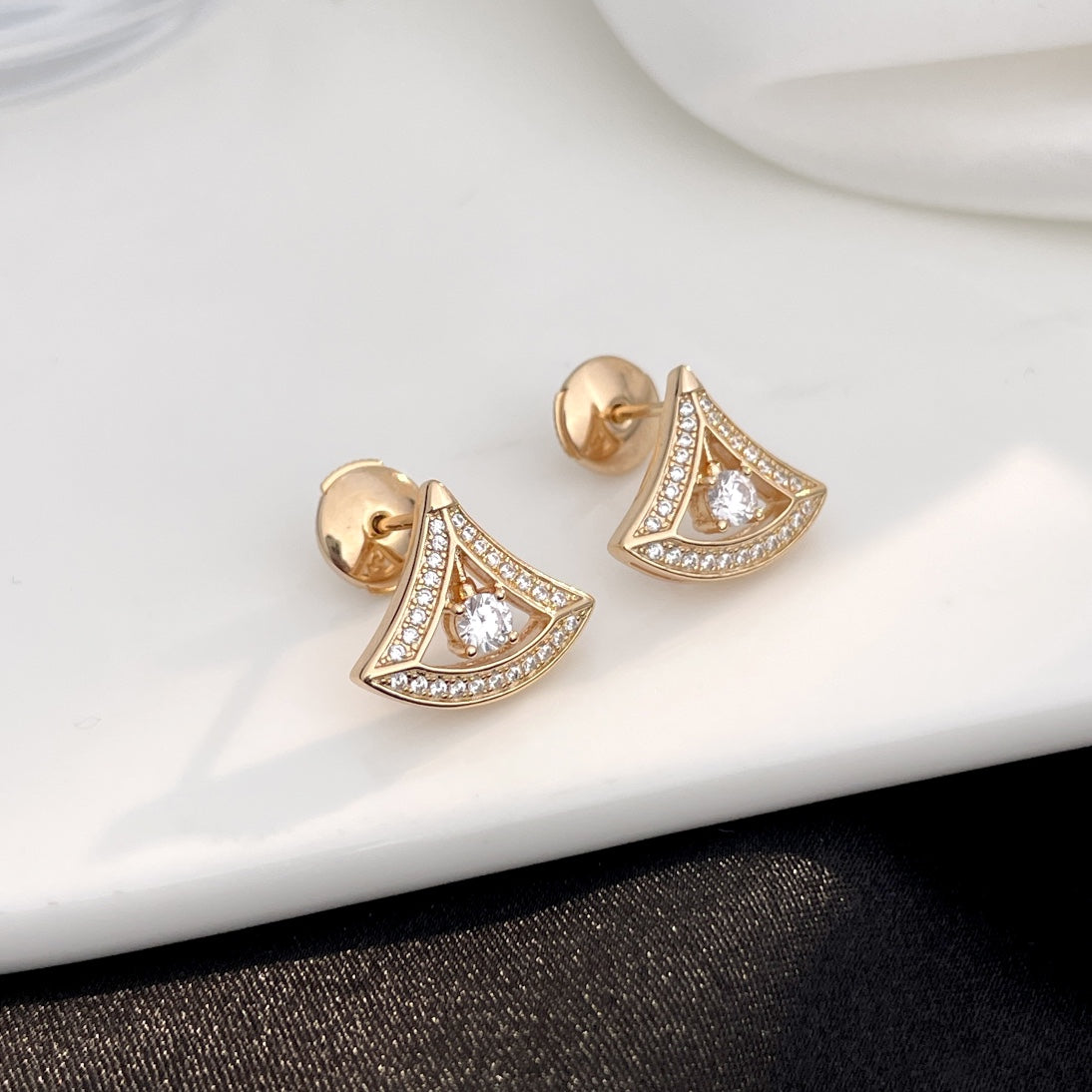 [Baslove]DREAM MINI DIAMOND STUD EARRINGS