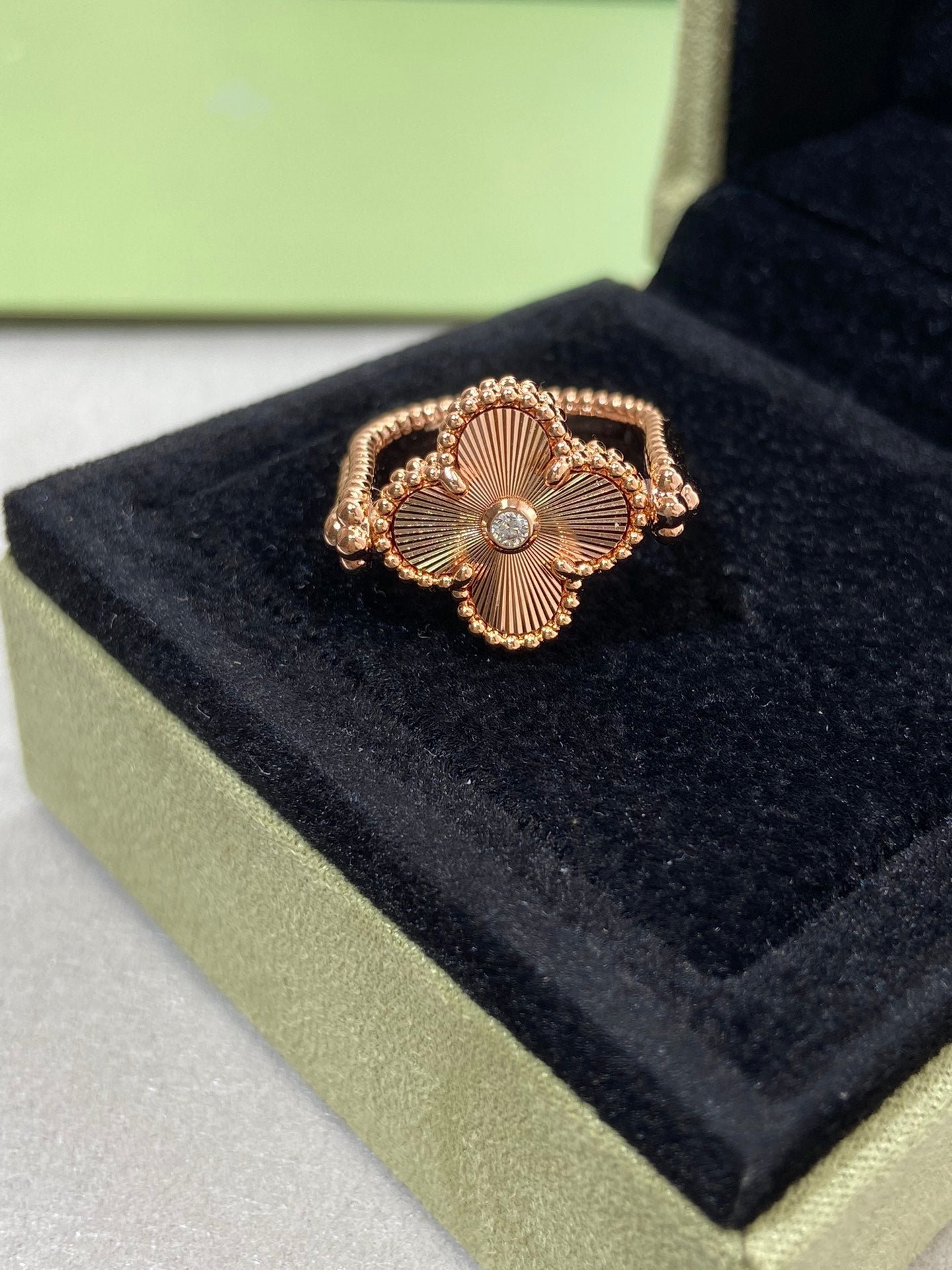 [Baslove]CLOVER RIVERSIBLE ROSE GOLD RING