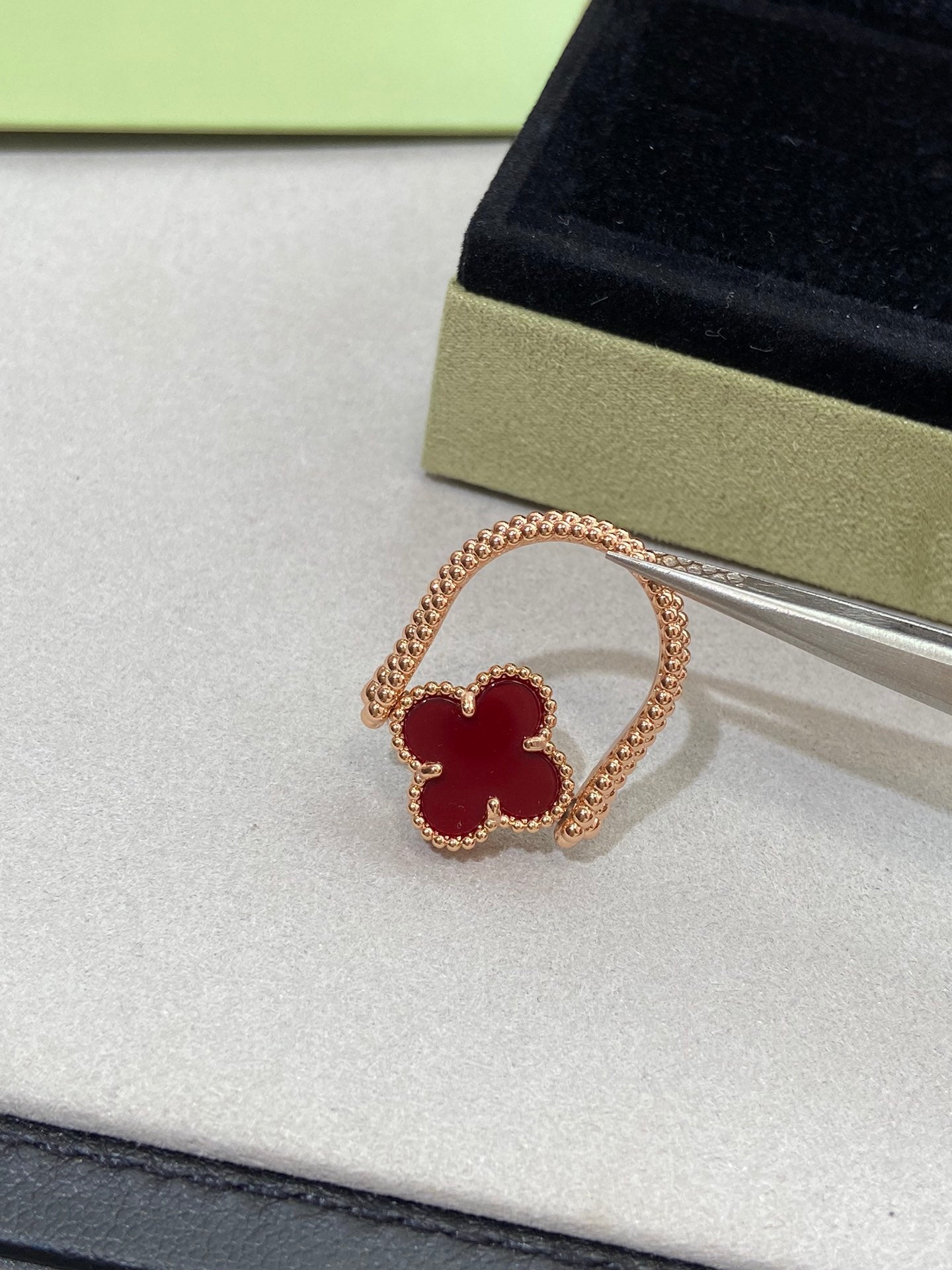 [Baslove]CLOVER RIVERSIBLE ROSE GOLD RING