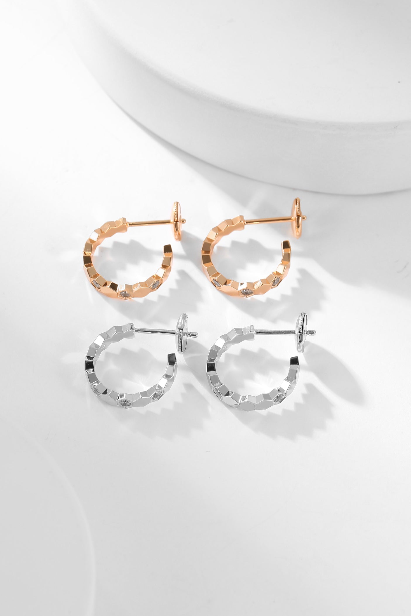 [Baslove]BEE LOVE DIAMOND HOOP EARRINGS