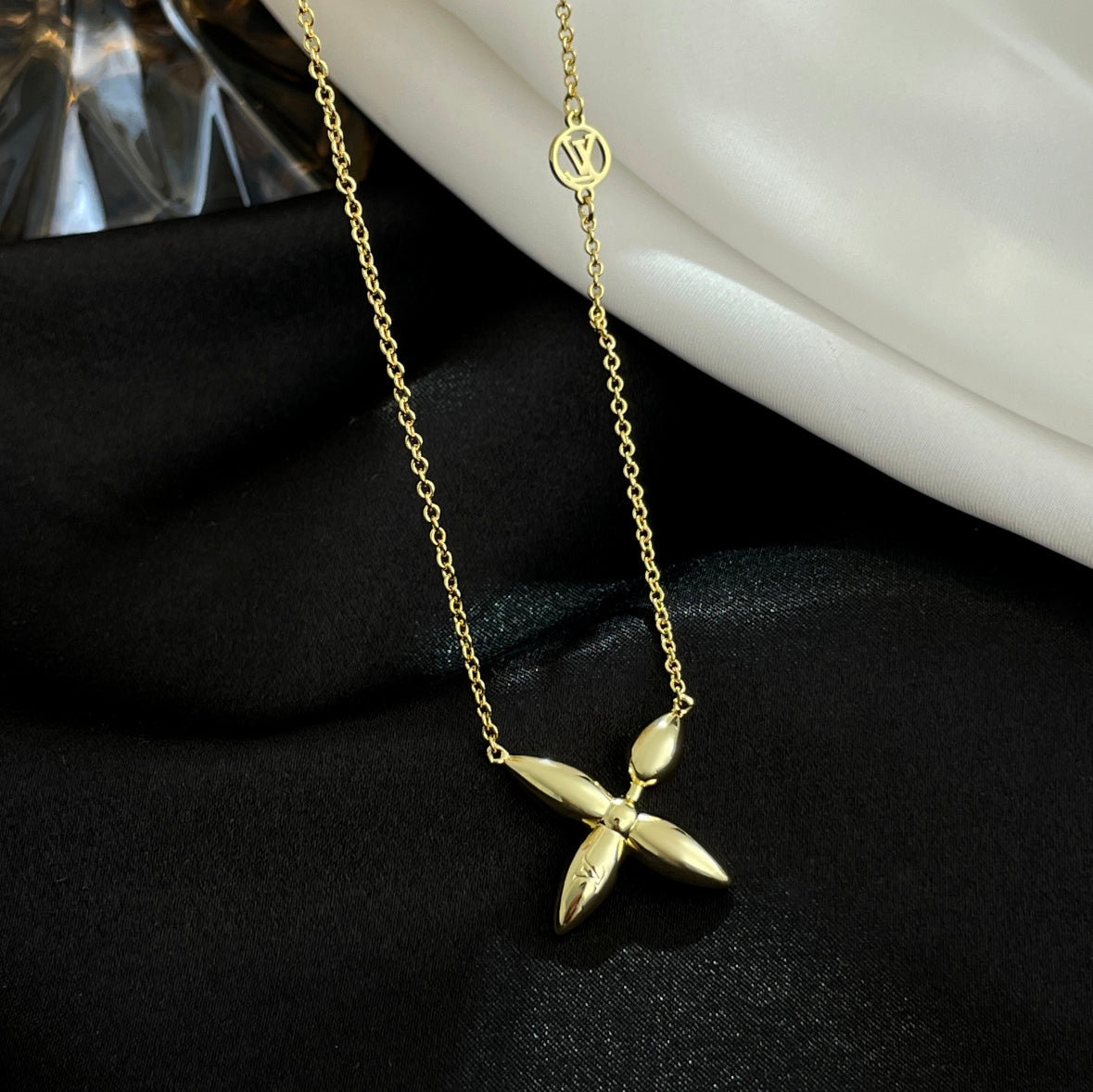 [Baslove]LOUISETTE GOLD NECKLACE